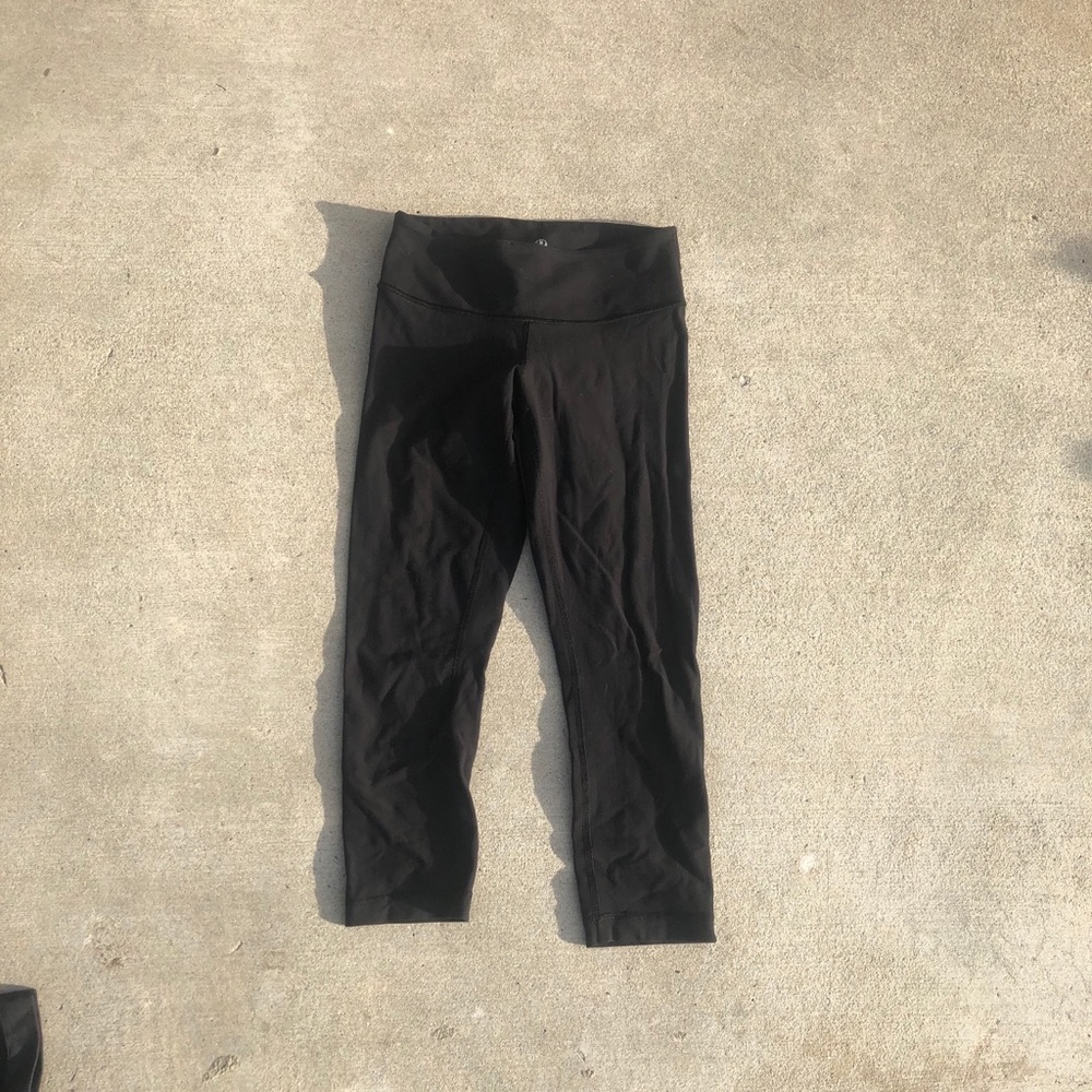 Lululemon Reversible Wonderunders Half Length - image 2